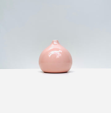 Contain Drop bud vase in pink