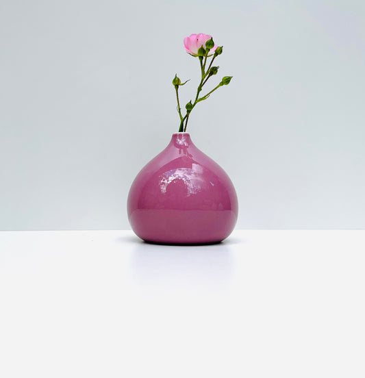 Contain Drop bud vase in lilac