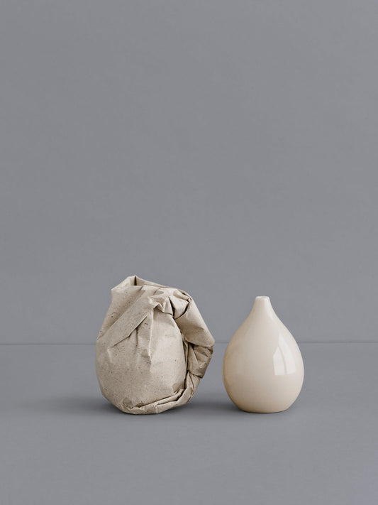 Contain Drop tall bud vase in cream