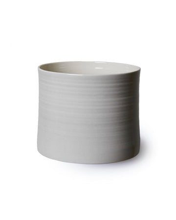 Bloom pot in concrete grey