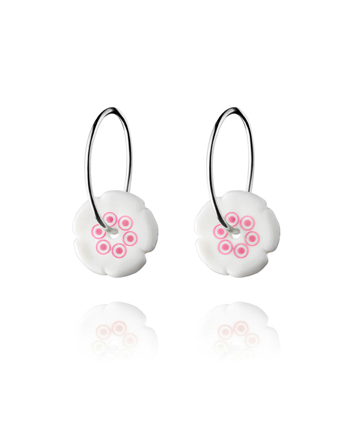 Flower hoop earrings in pink