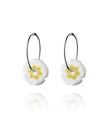 Flower hoop earrings in yellow