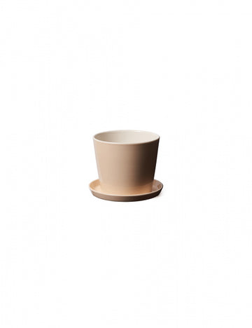 Flowerpot with saucer in cream